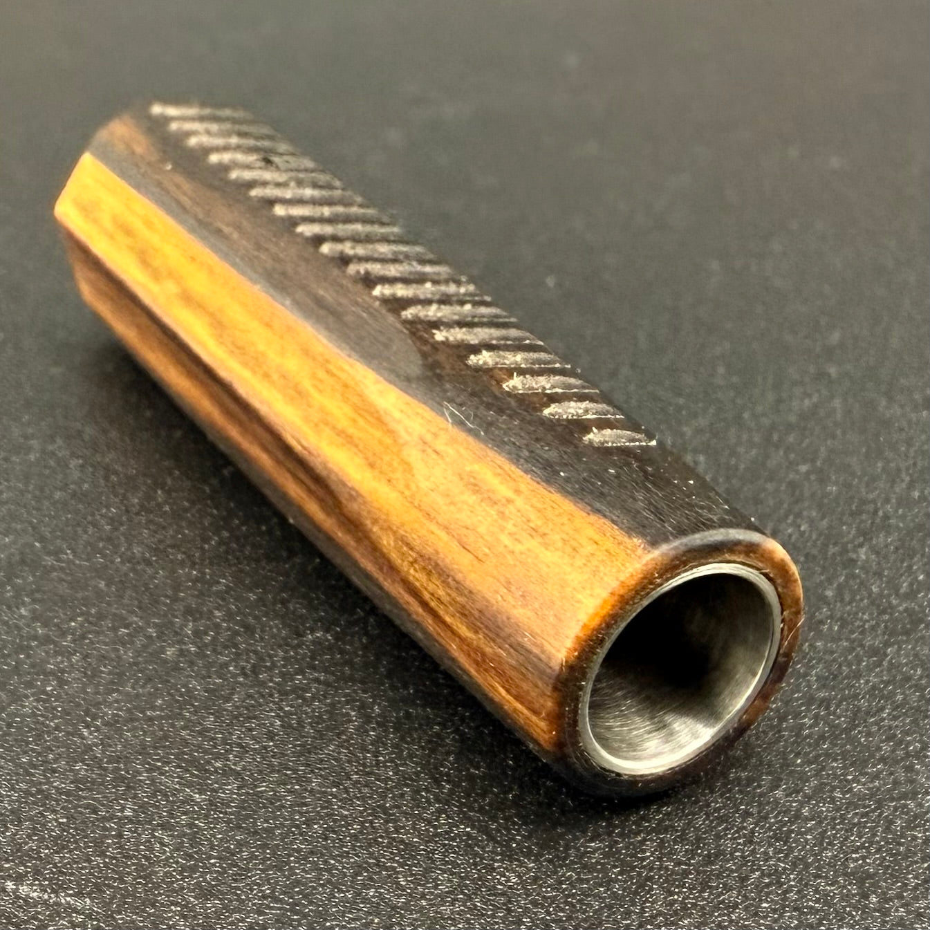 zNona - Black and White Ebony